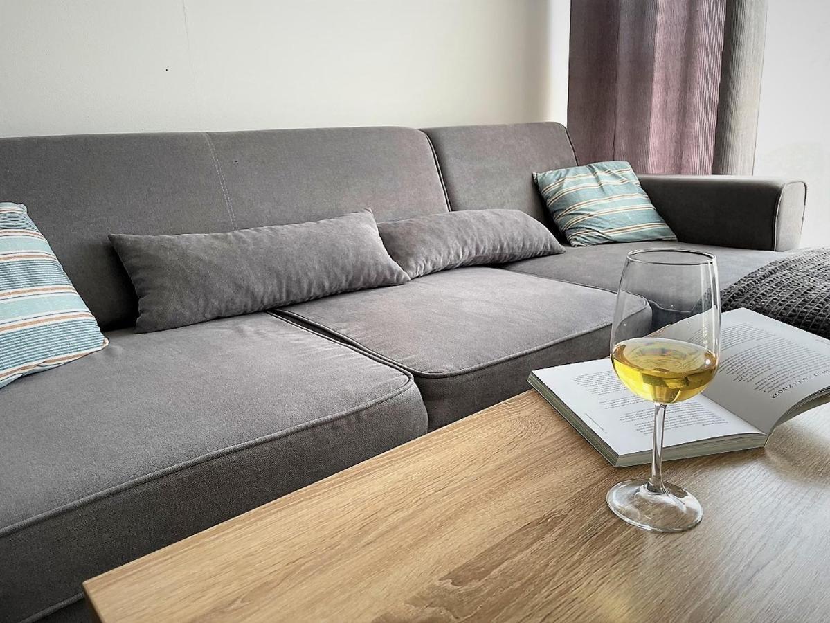 Giovanna Apartment With Terrace And Free Parking Pula Buitenkant foto