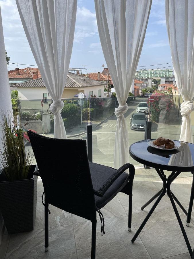 Giovanna Apartment With Terrace And Free Parking Pula Buitenkant foto