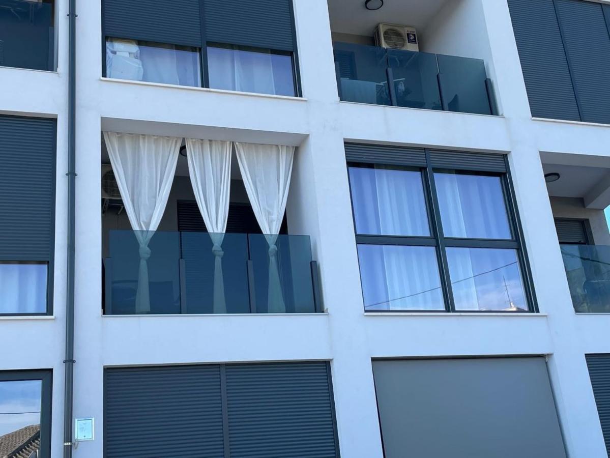 Giovanna Apartment With Terrace And Free Parking Pula Buitenkant foto