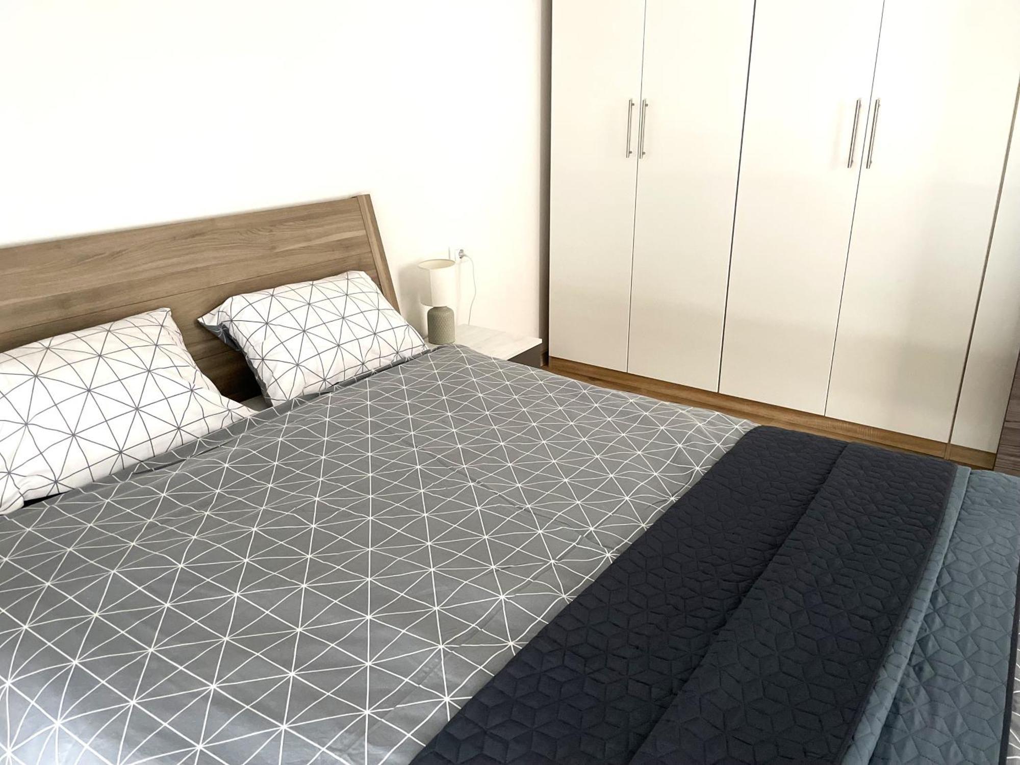 Giovanna Apartment With Terrace And Free Parking Pula Buitenkant foto